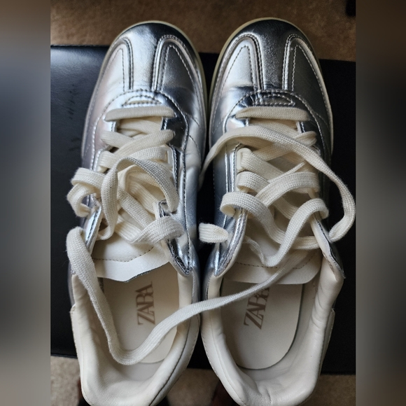 ZARA Metallic Running Sneakers - Picture 3 of 9